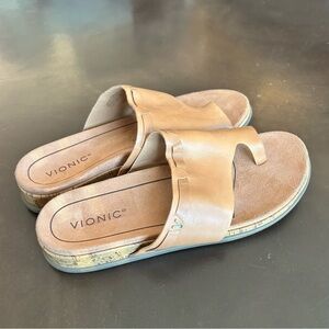 Vionic Tan leather size 11 orthopedic sandals